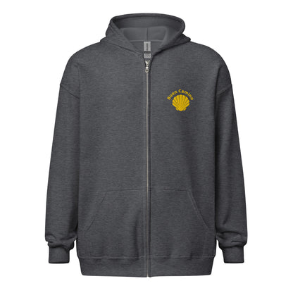 Bestickter Camino de Santiago Zip Hoodie in dunkelgrau mit Jakobsmuschel und 'Buen Camino'-Schriftzug auf der Brust