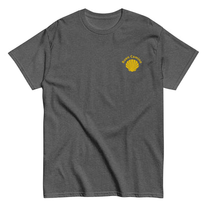 Besticktes Camino de Santiago T-Shirt mit Jakobsmuschel und 'Buen Camino'-Schriftzug auf der Brust, dunkles Heather