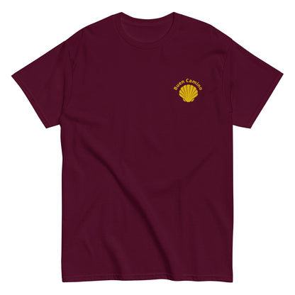 Besticktes Camino de Santiago T-Shirt mit Jakobsmuschel und 'Buen Camino'-Schriftzug auf der Brust, kastanienbraun